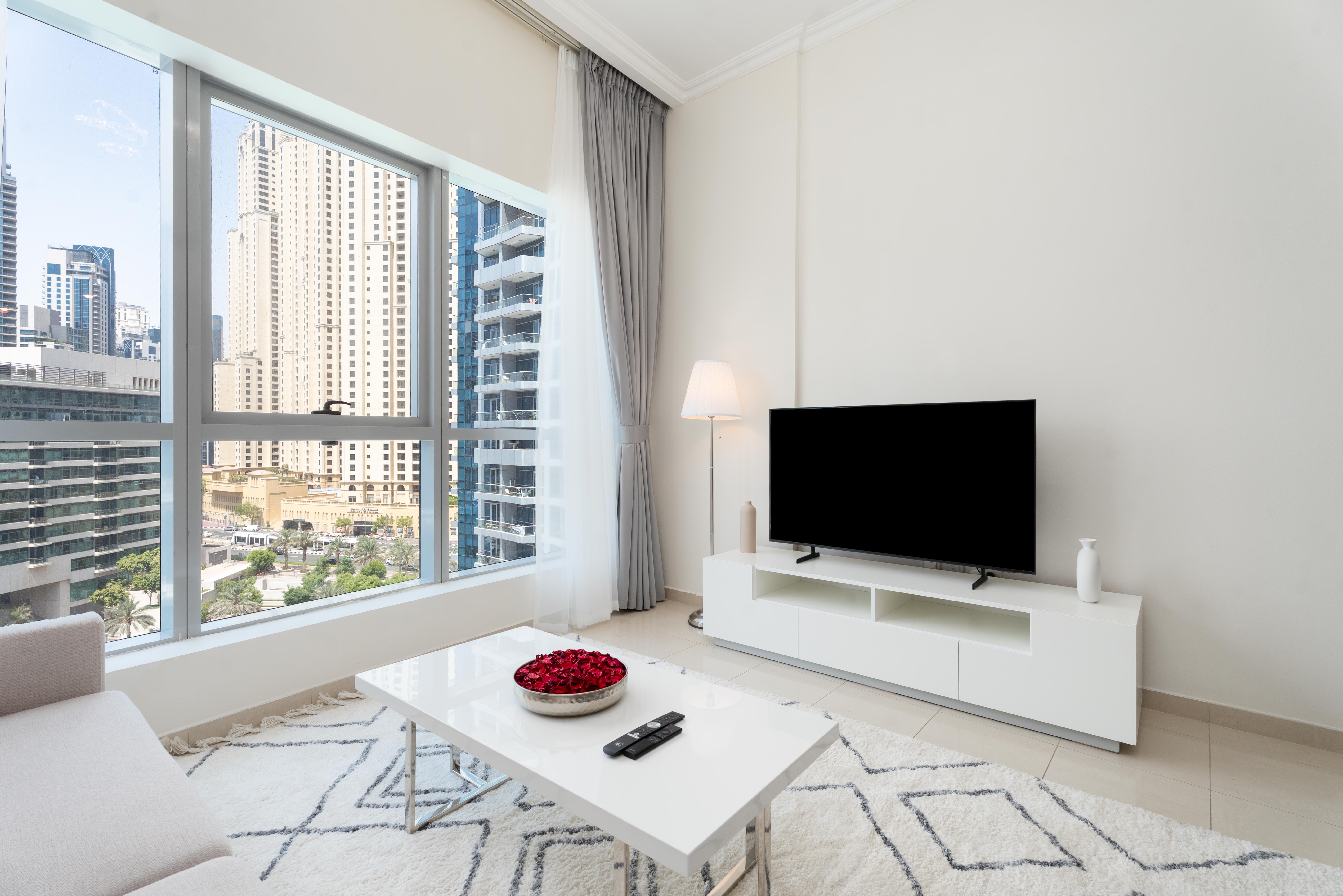 Cozy / Marina View / Bay Central