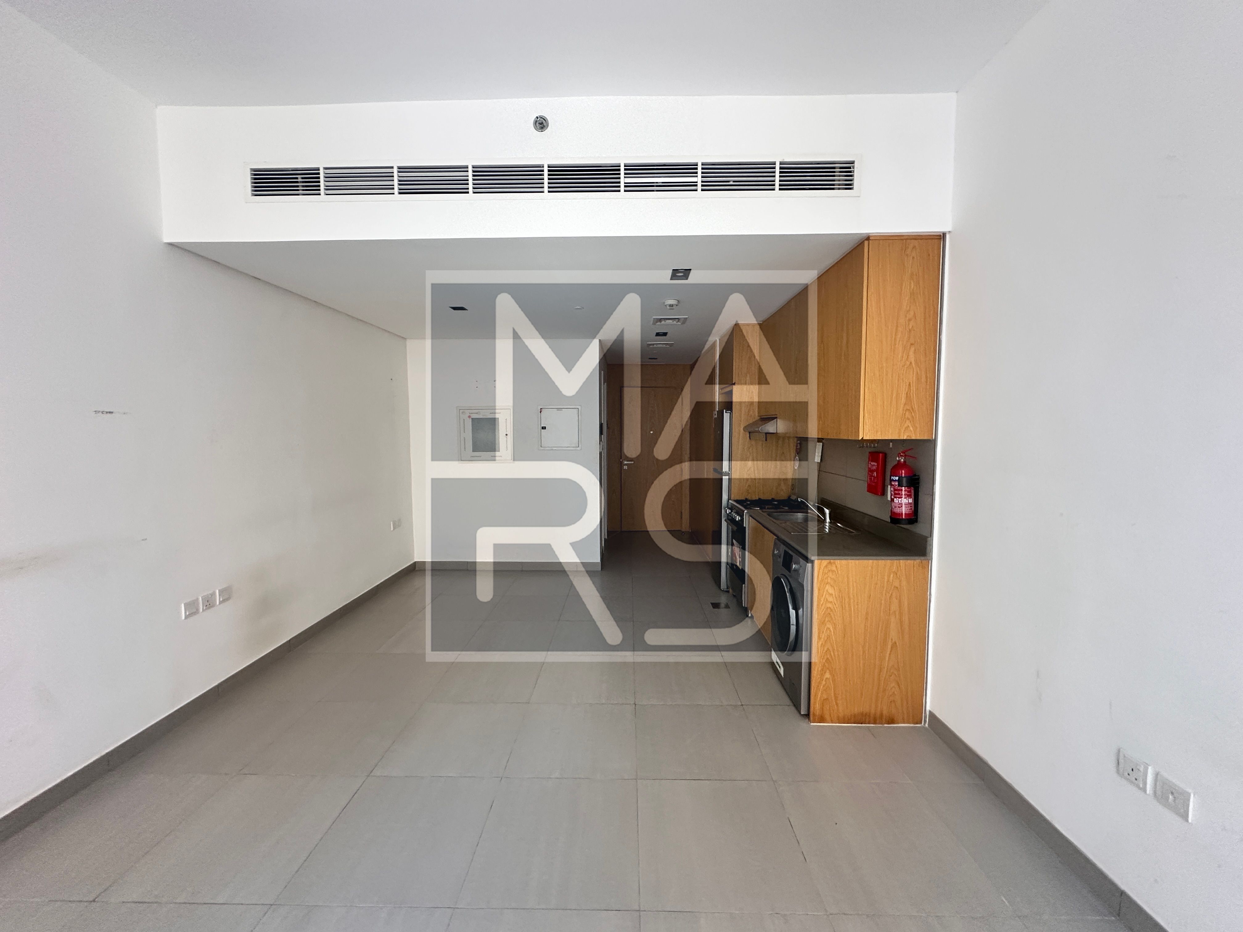 Semi Furnished I Spacious Room | Family Friendly