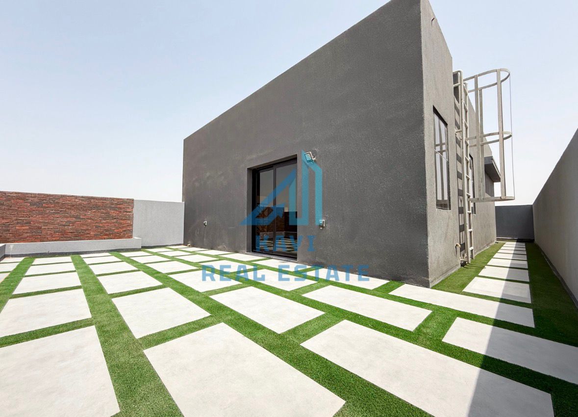 Spacious 5BHK Home for Elite Living | Closed Kitchen | Free Parking Included