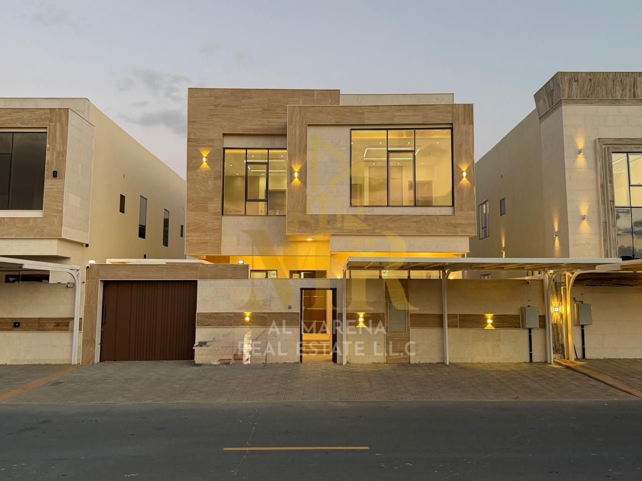For sale: A villa in Al Zahiyah, Ajman, with 5 bedrooms, ready to move in, close to all amenities. Registration and ownership fees included.