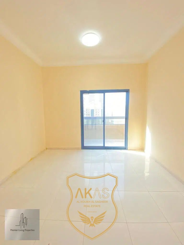 STAFF ACCOMMODATION 2BHK OPPOSITE PARK PRIME LOCATION ONLY 40K