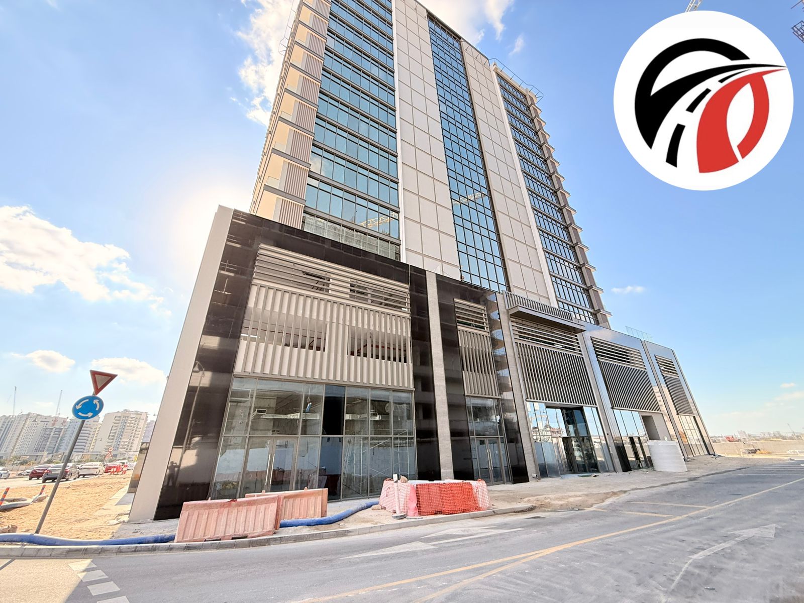 HOT OFFER READY TO MOVE SHOP //NEARBY DISCOVERY GARDEN METRO\\ In Al Furjan