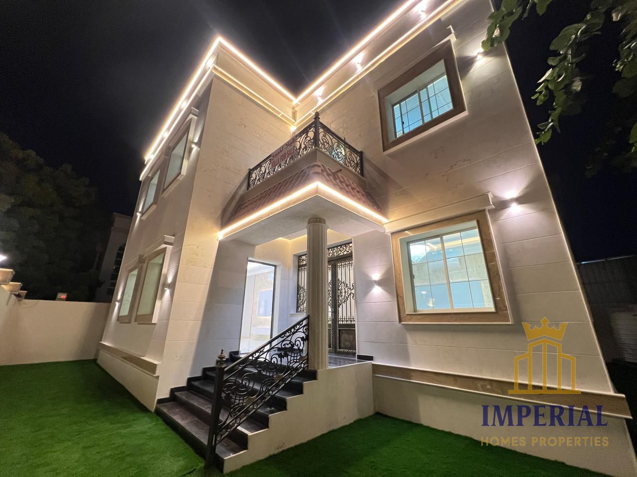 Villa for sale in Al Rawda 3 area, land area approximately 4000 sq ft ,6 years oled free hold, Price including water,electicty and ac