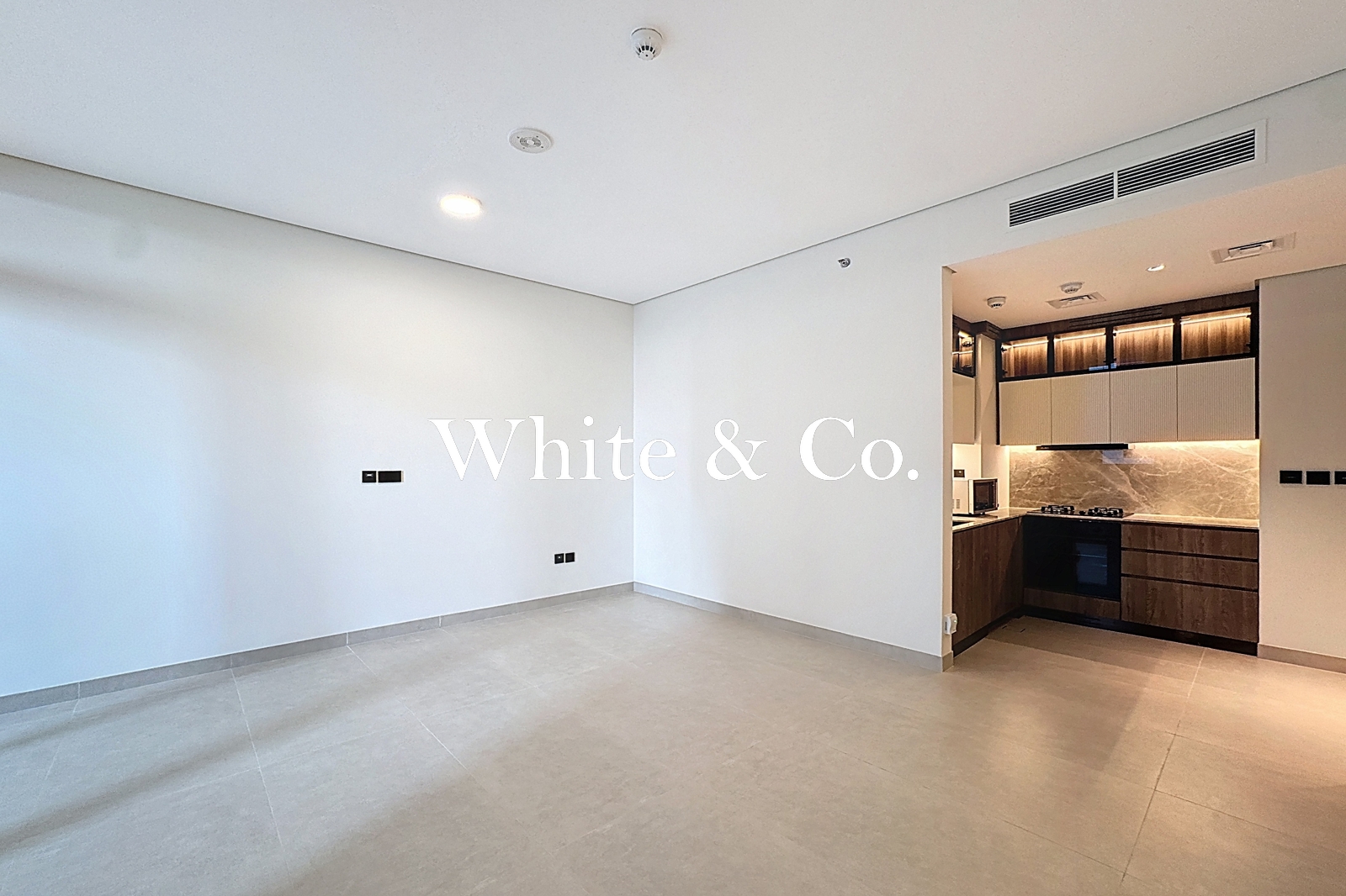 Luxury Spacious 1 Bed Prime Location