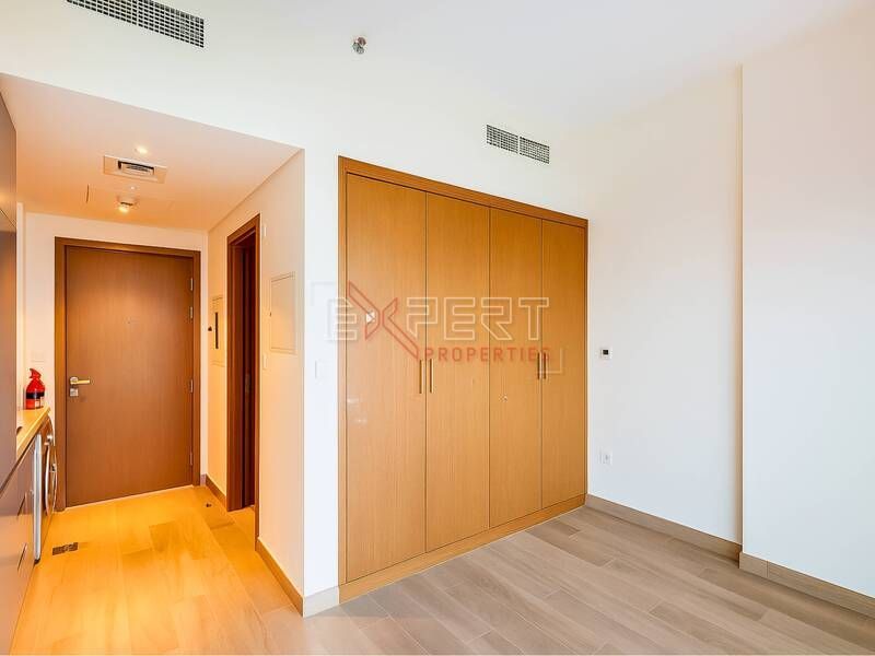 Multiple Cheques | Skyline & Pool View | Near Metro