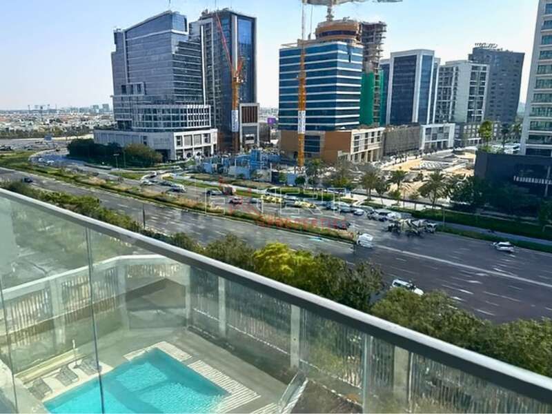 Stylish Apartment | Furnished Modern Living | City Views