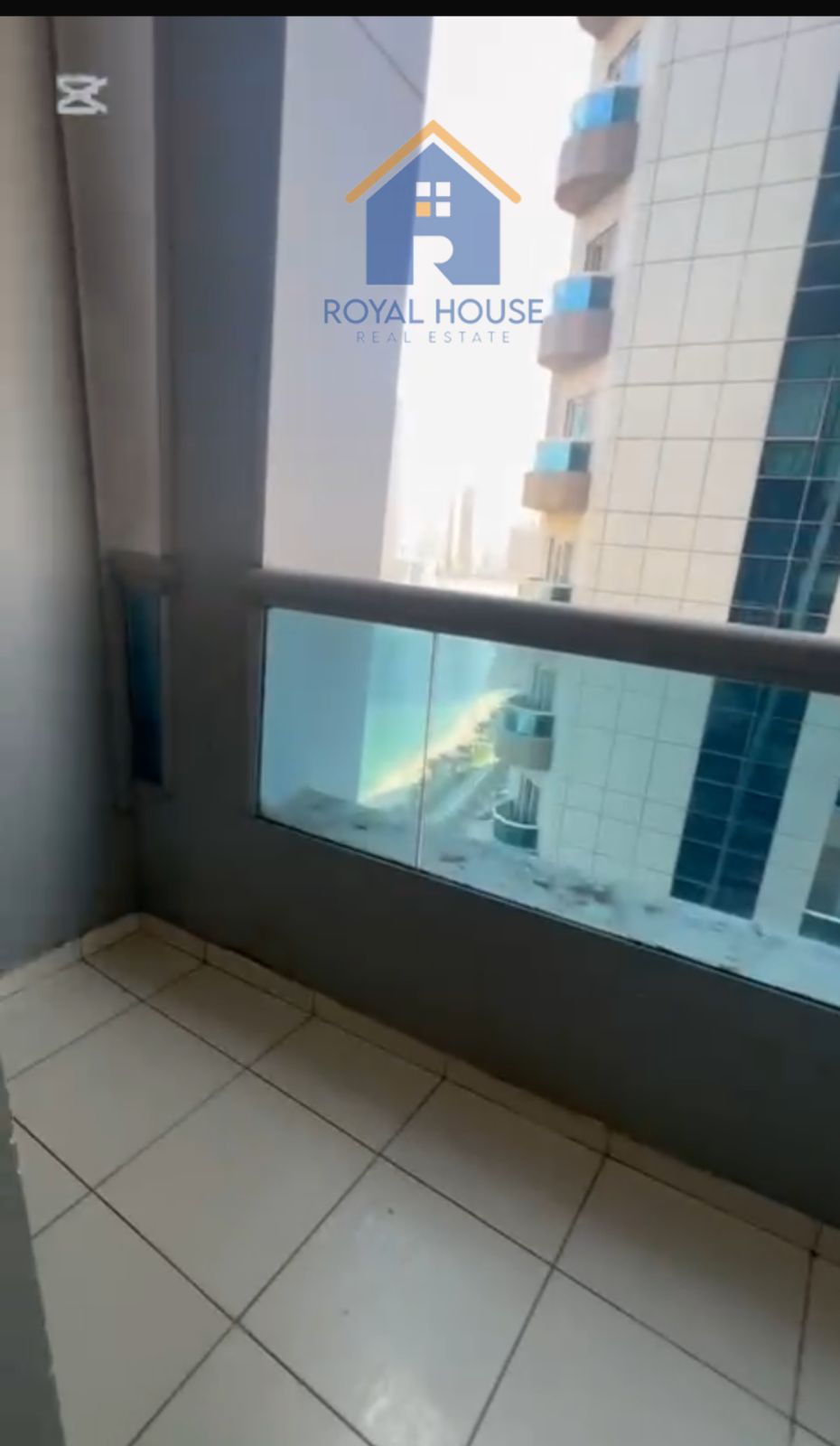 1 bedroom and living room in Al Mamzar | Area: 91