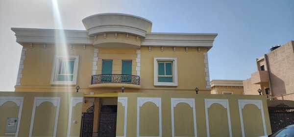 ***URGENT SALE – Big Size 8 Bedrooms Duplex Villa in Al Darari***
