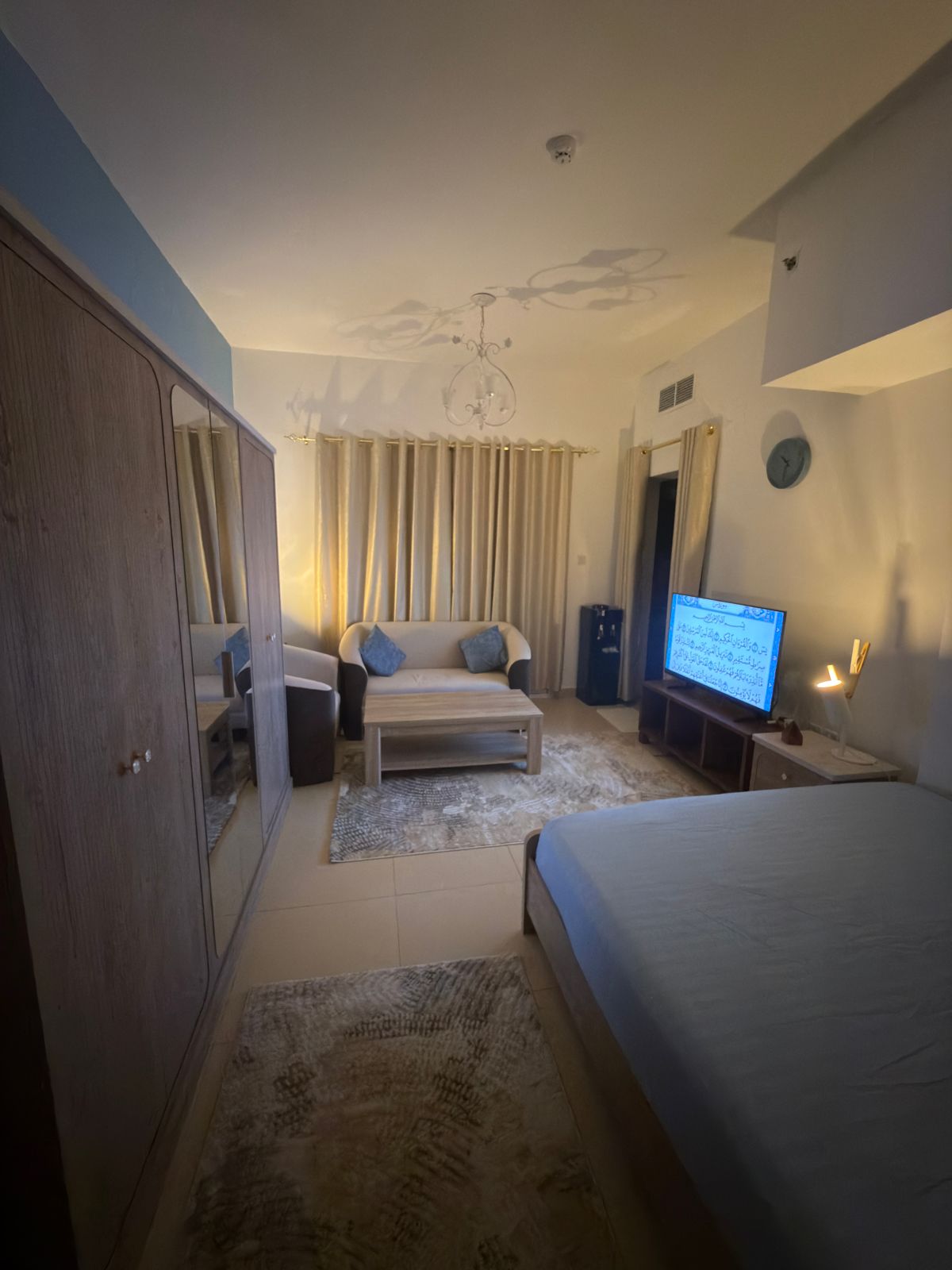 Fully furnished studio for monthly rent in Al Yasmeen Towers, Al Jurf 2, opposite City Centre Ajman. Large space, balcony, all bills included.