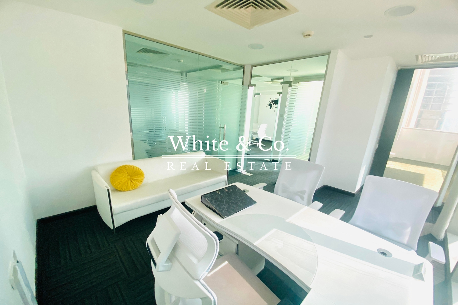 VACANT | CLOSE TO METRO | PARTITIONED