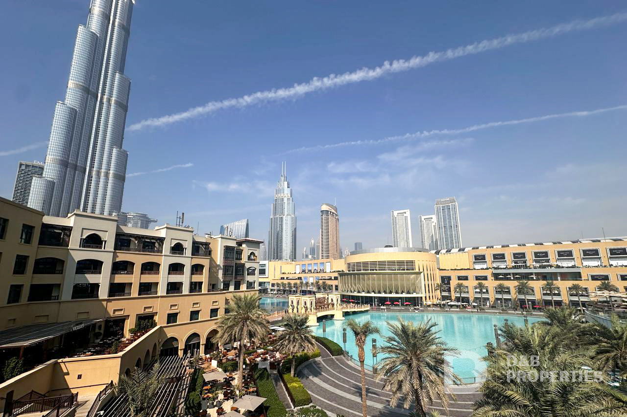 Burj Khalifa and Fountain View | Upgraded | Maid