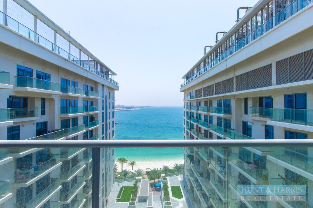 Al Marjan - 1 Bedroom Pacific For Rent - Beach View - Ready to Move In