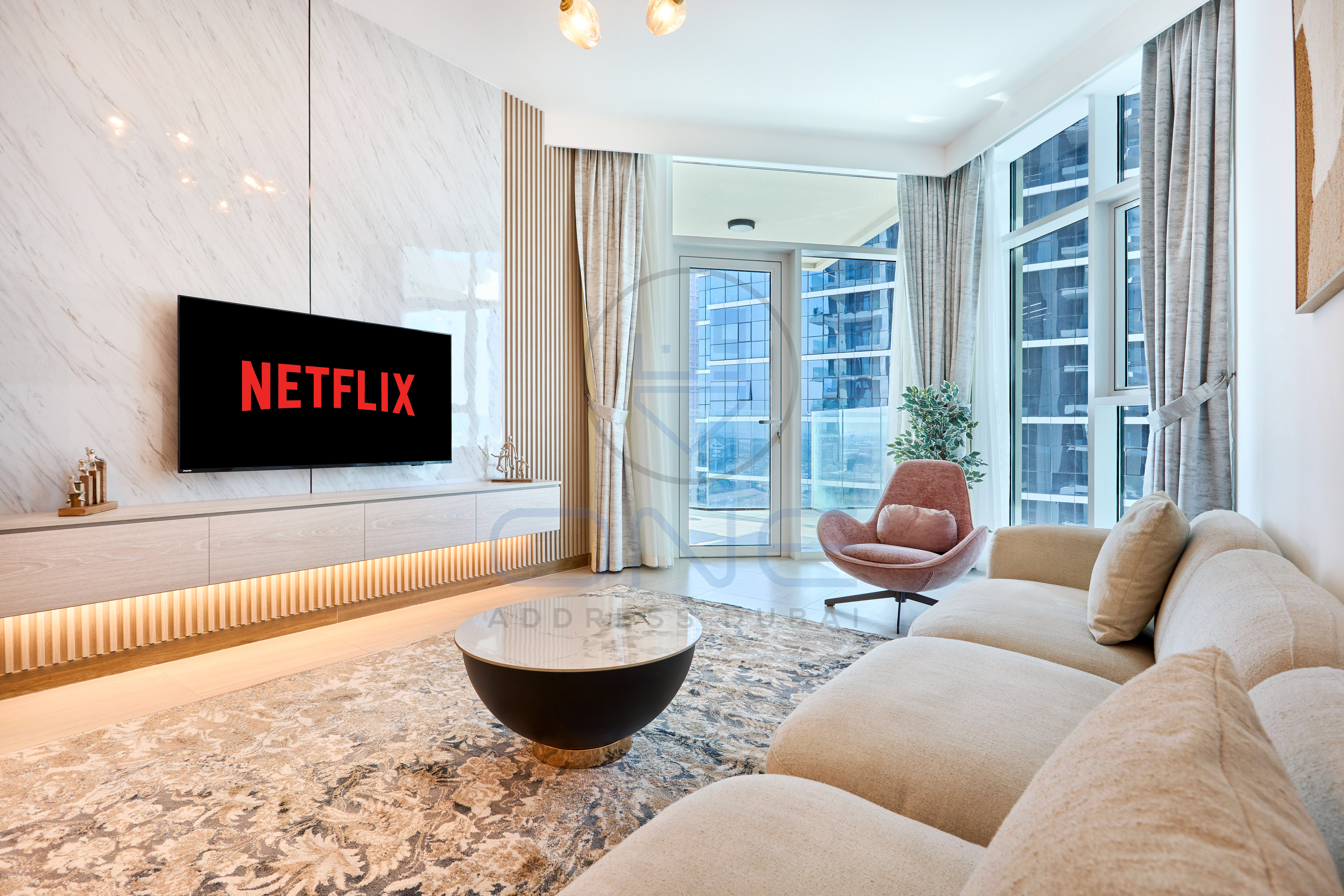 Beachfront 2BR Apartment at Urban Oasis, Business Bay