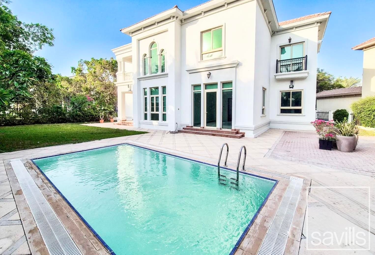 Vastu | Upgraded | Private | Family Home