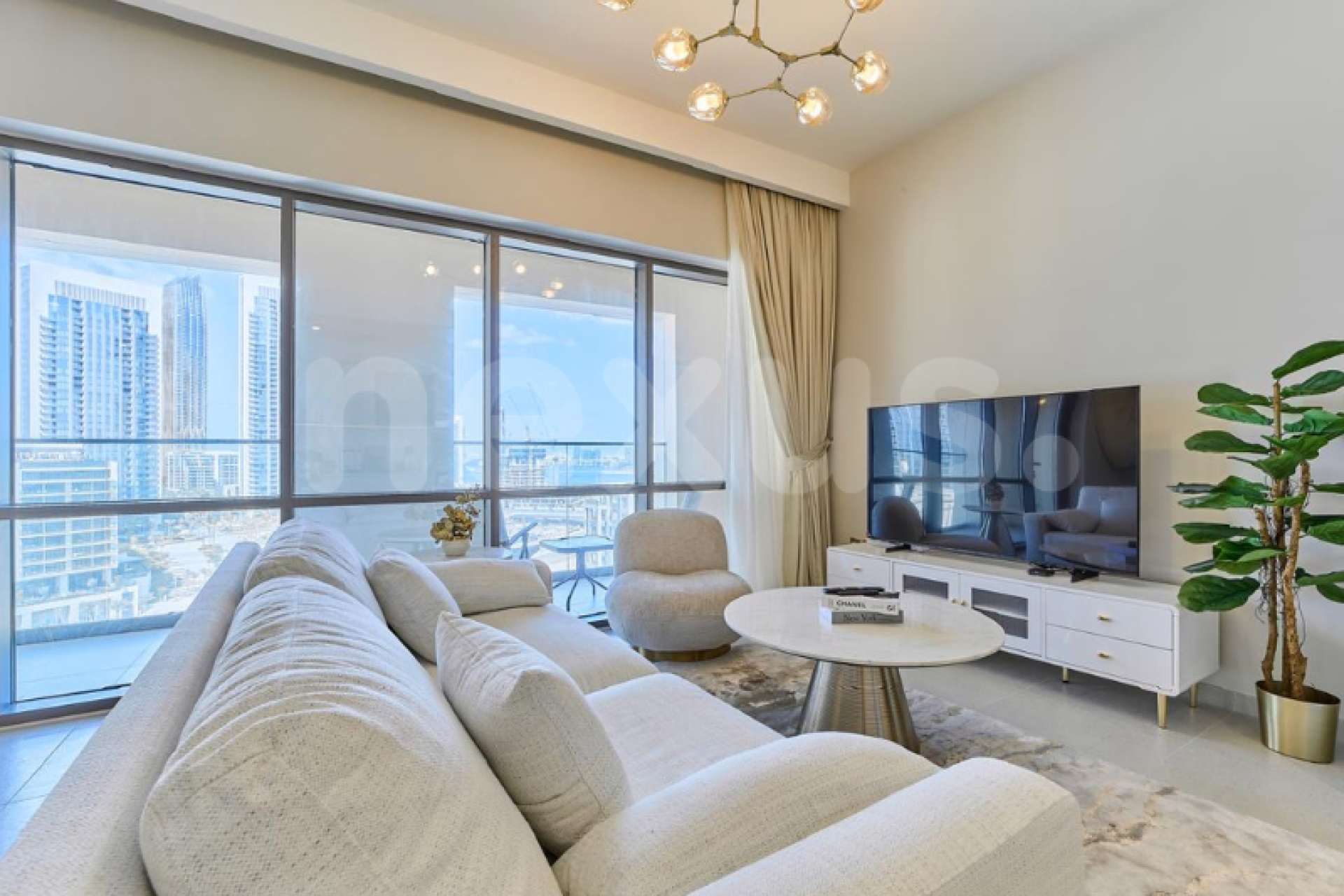 Vacant | High Floor | Canal View