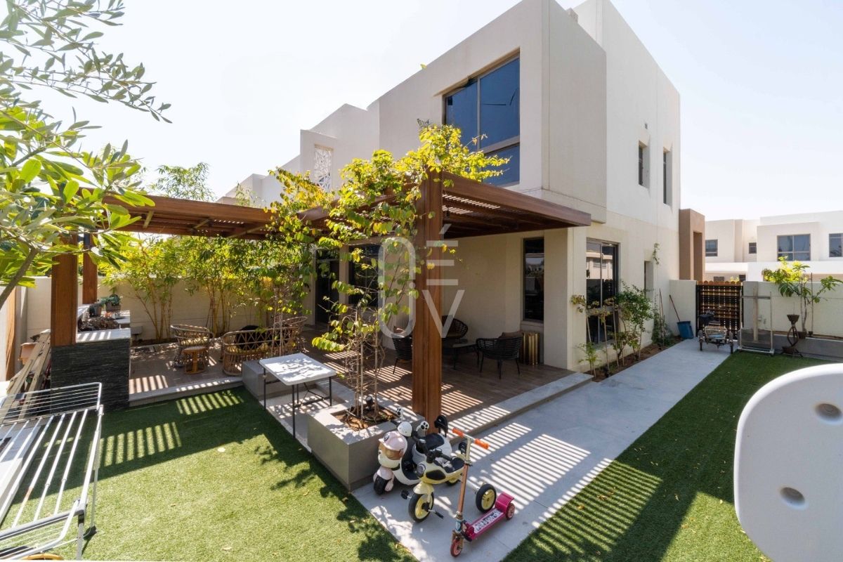 Fully Upgraded 4BR | Corner Unit | Vacant