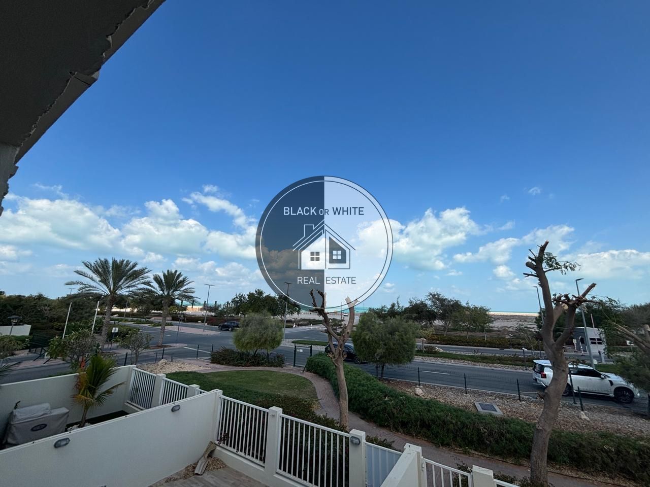 Hot Deal!!! | Sea View | 2 Beds + Maids | Bermuda