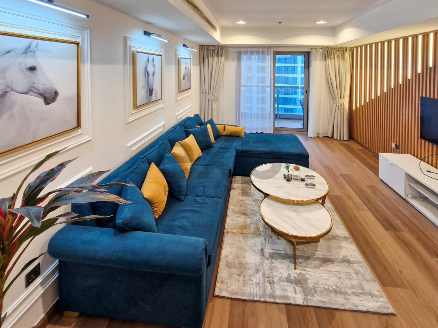 SALE /High ROI / fully furnished /high floor