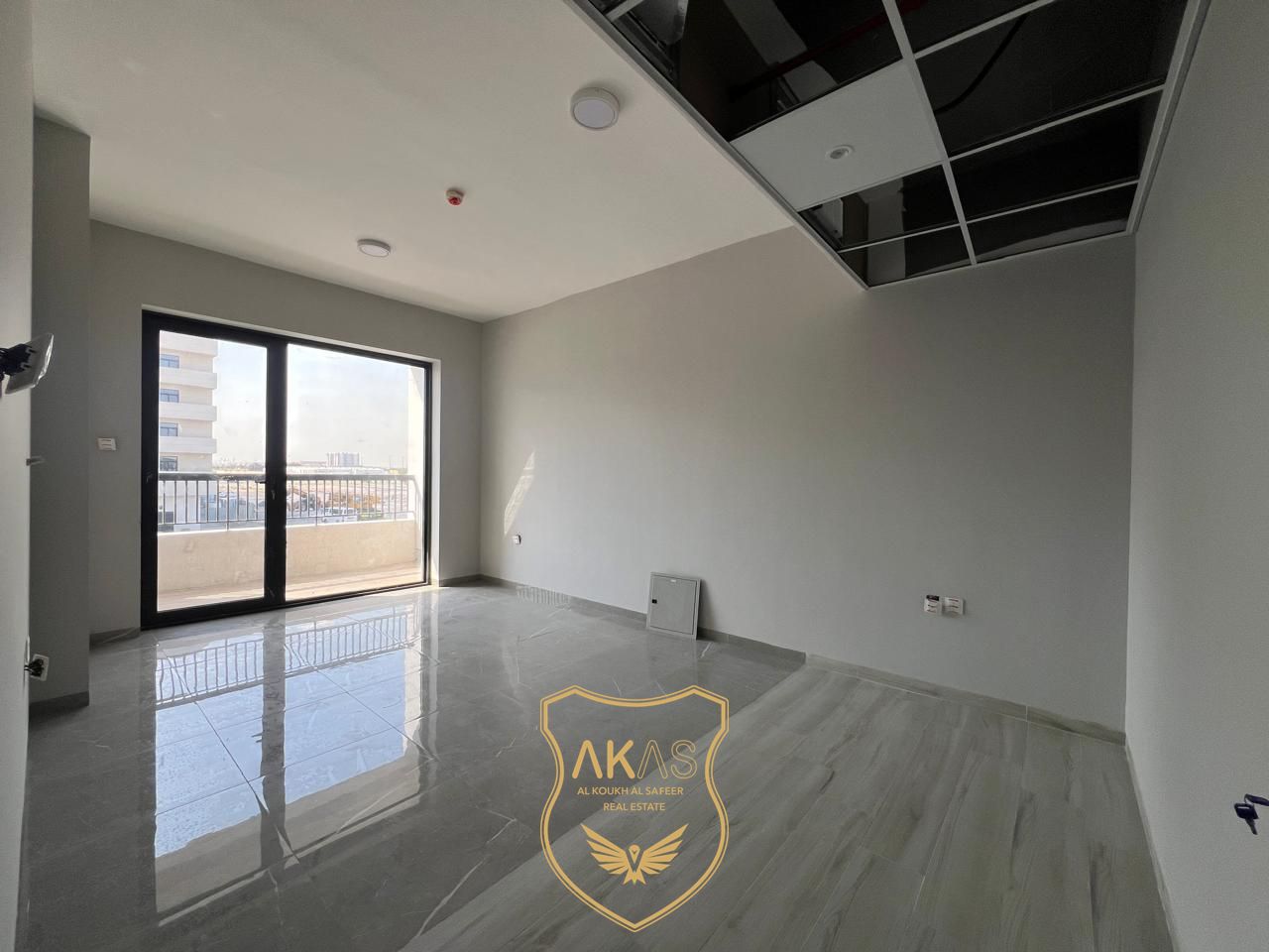 BRAND NEW/LUXURIOUS/1BHK WITH BALCONY/ FAMILY AREA/ JUST 44K