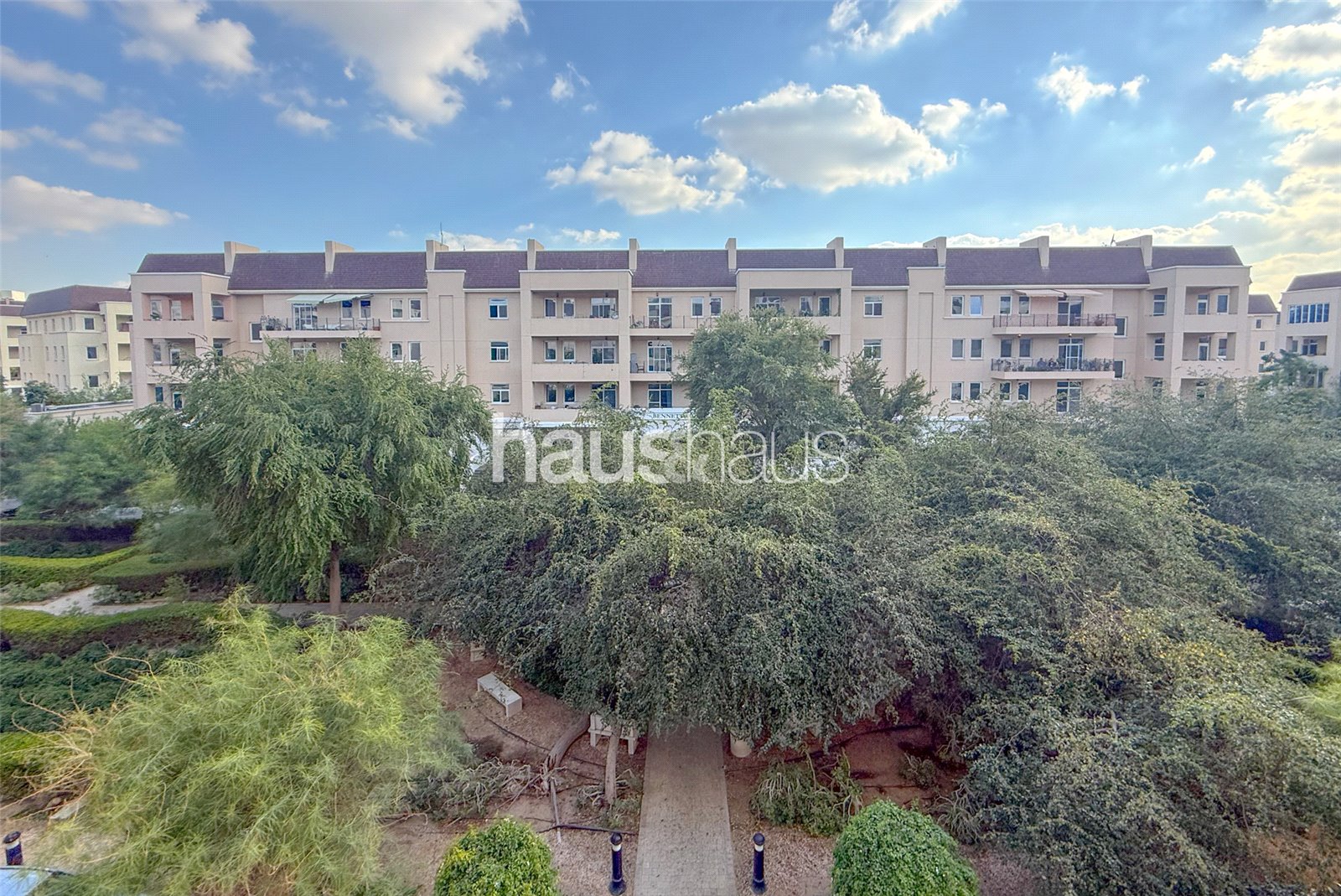 Upgraded | Garden View | Appliances Included