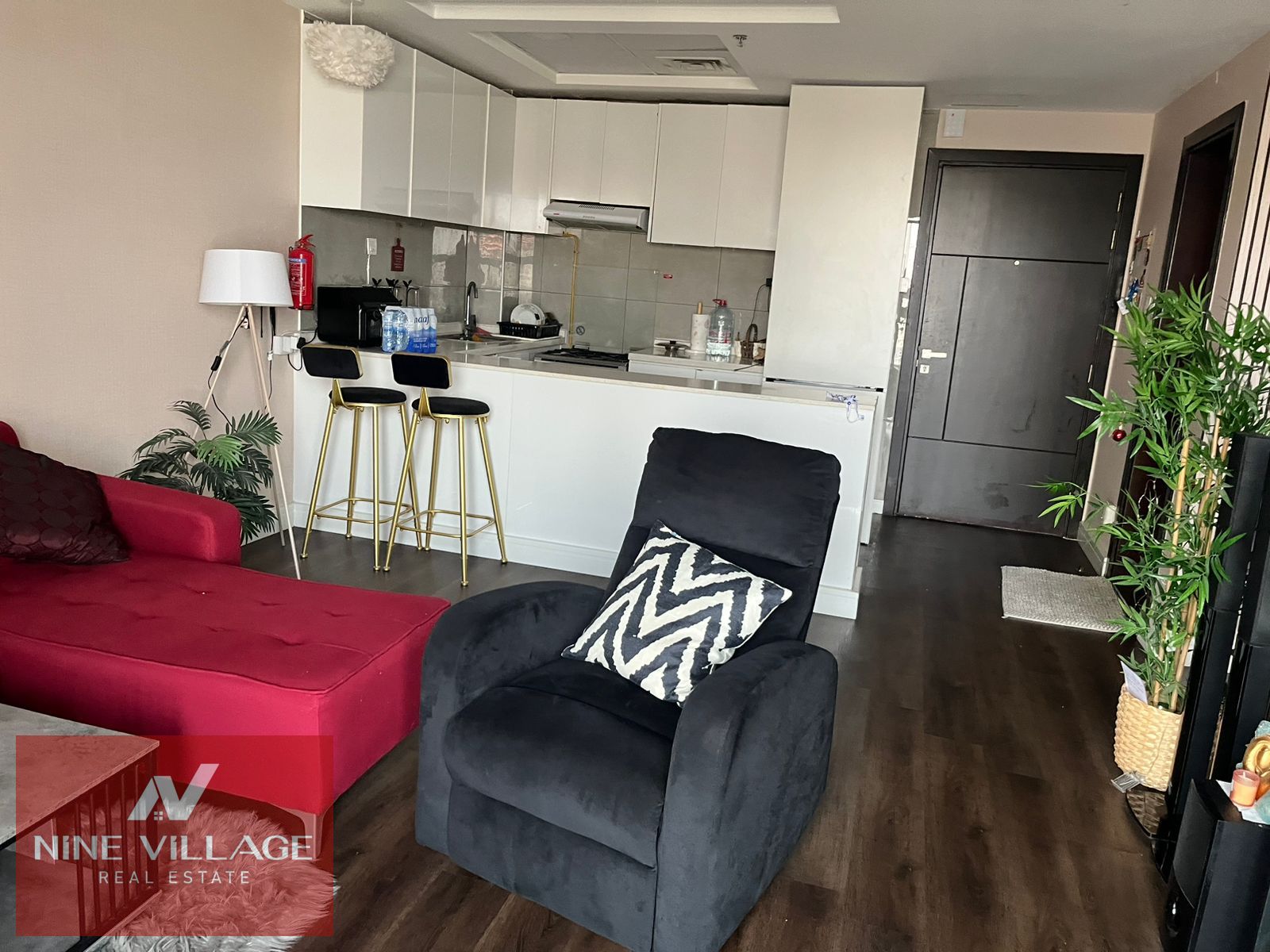 Modern 2-Bedroom Furnished Apartment | Customized Interior and Furnishing