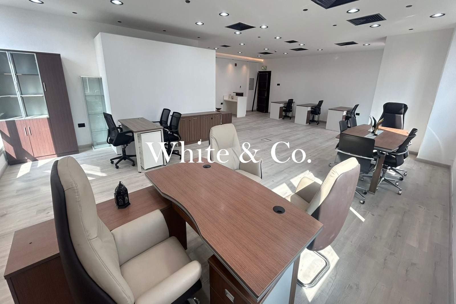 VACANT | CLOSE TO METRO | PARTITIONED