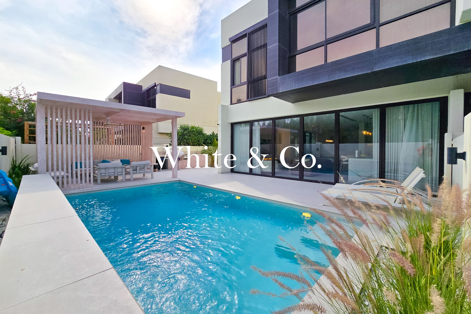 Fully Upgraded | 4Bed Twin Villa | VOT