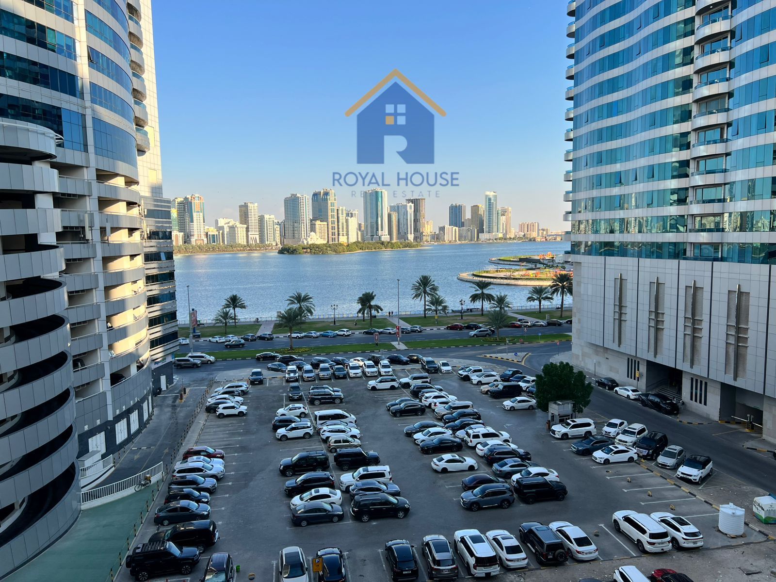 For sale: a three-bedroom apartment with a living room in Al Majaz 3. The apartment is vacant and ready for occupancy.