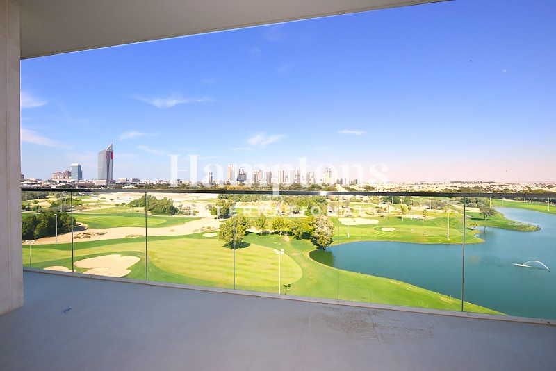 Vida apt overlooking Emirates Golf Course