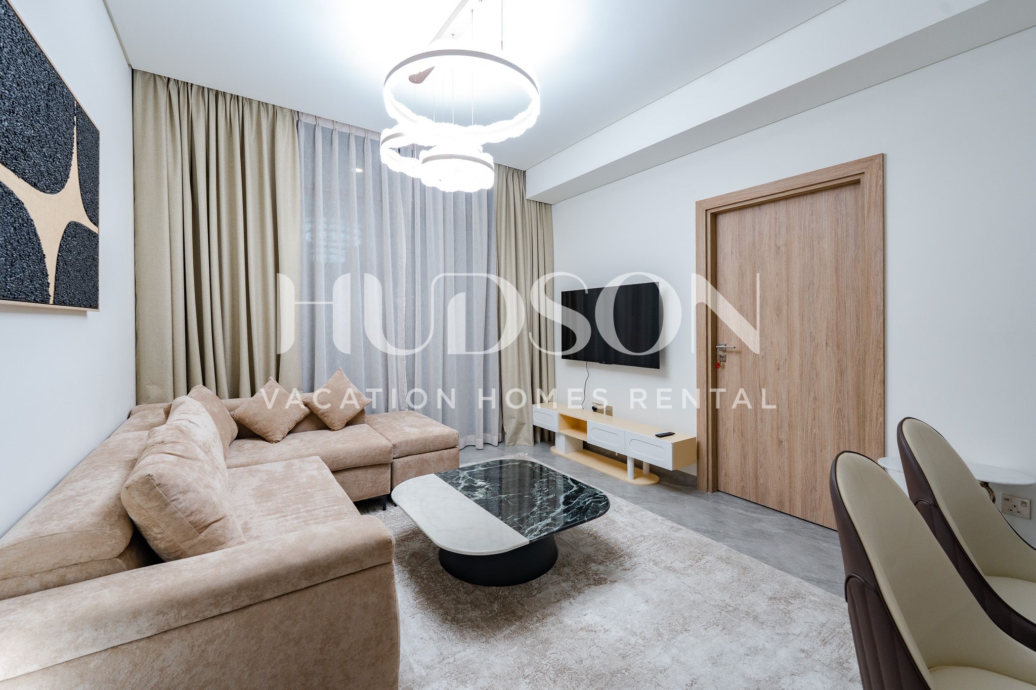Elegant 2BR Retreat at Peninsula One | Prime Business Bay