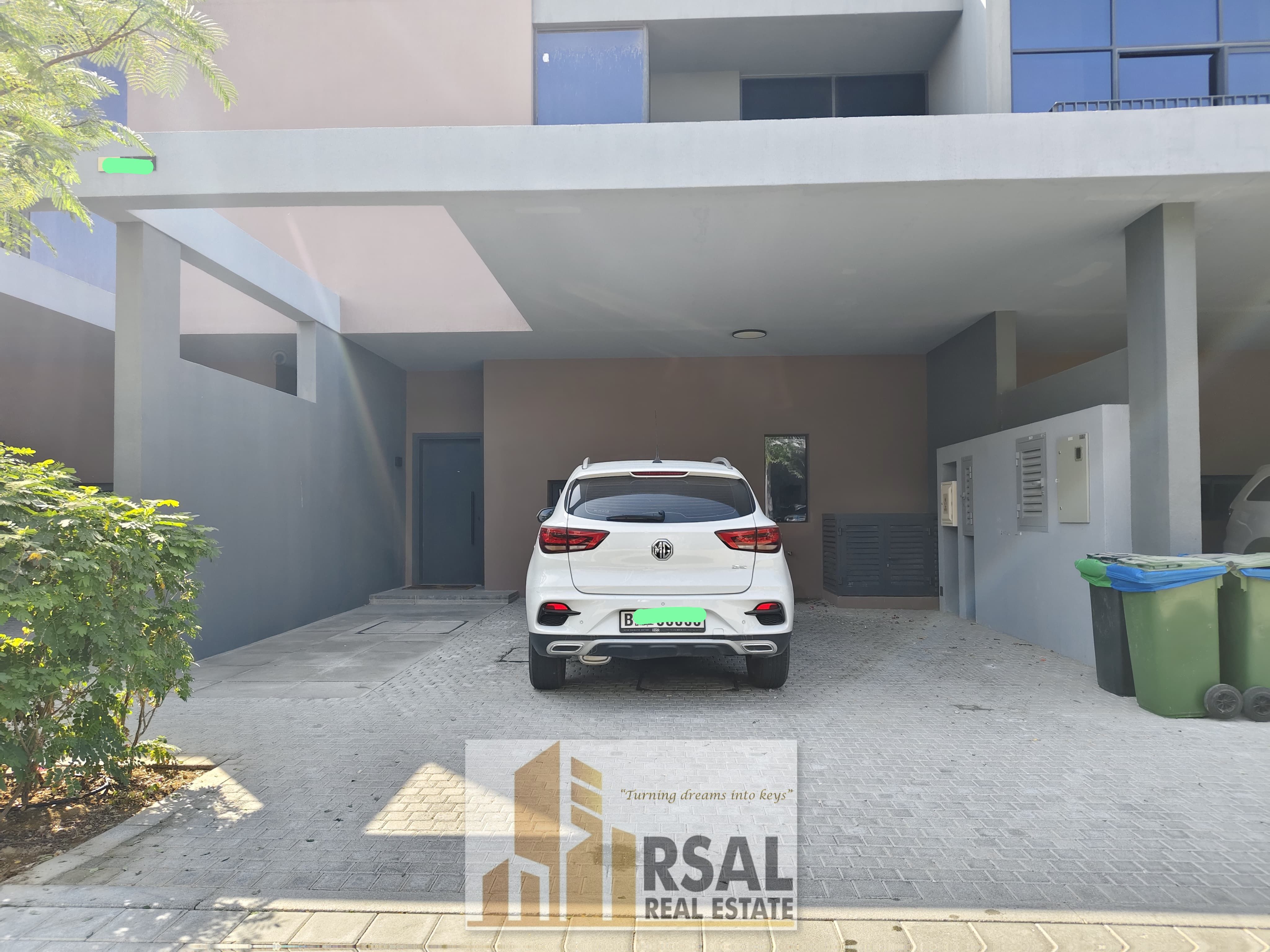 Ready To Move Specious 3BR townhouse middle unit available for Rent