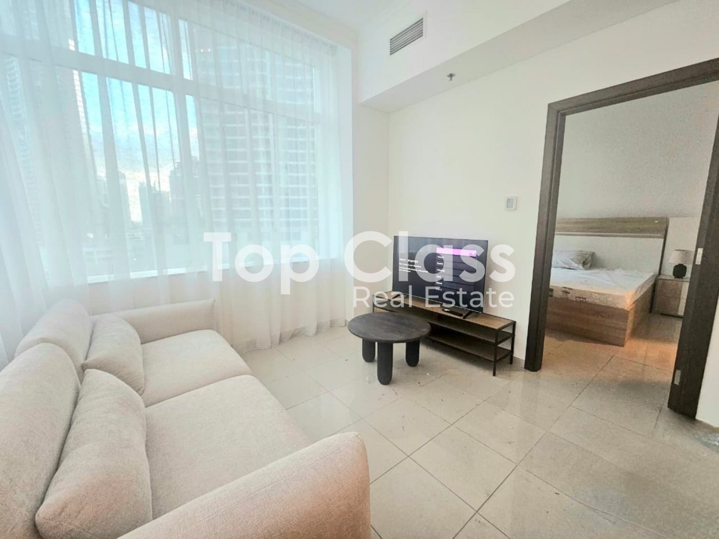 Furnished | 6 Cheques | Vacant