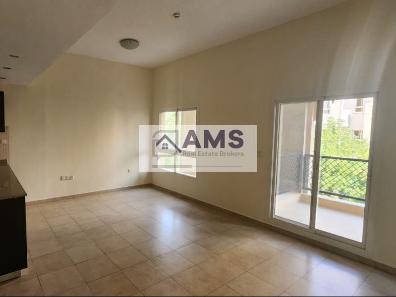 2 Bed I Open Kitchen I Balcony I Well Maintained