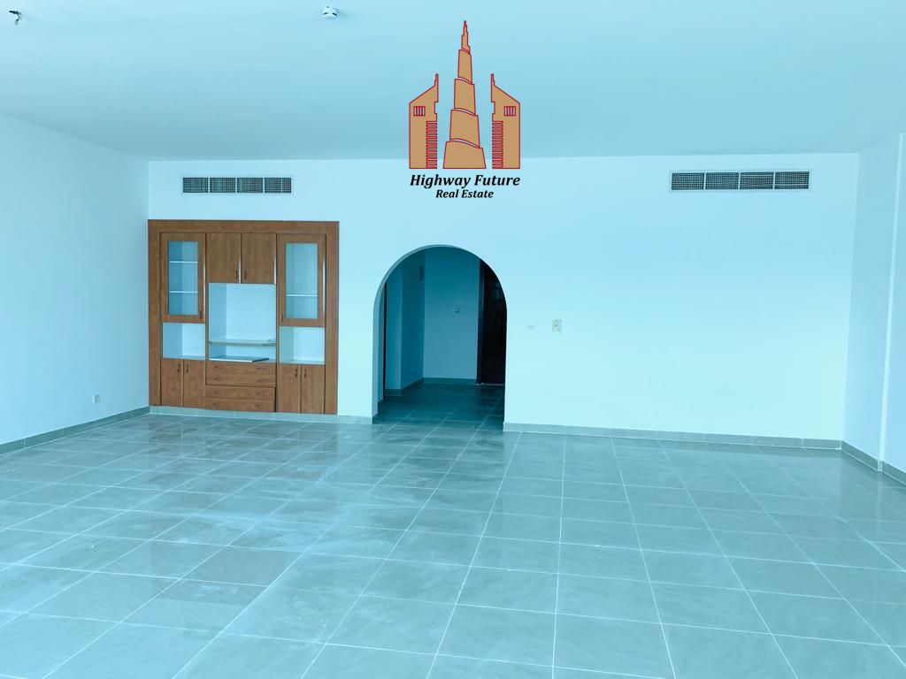 Spacious 3bedroom hall with balcony wardrobes maid room parking