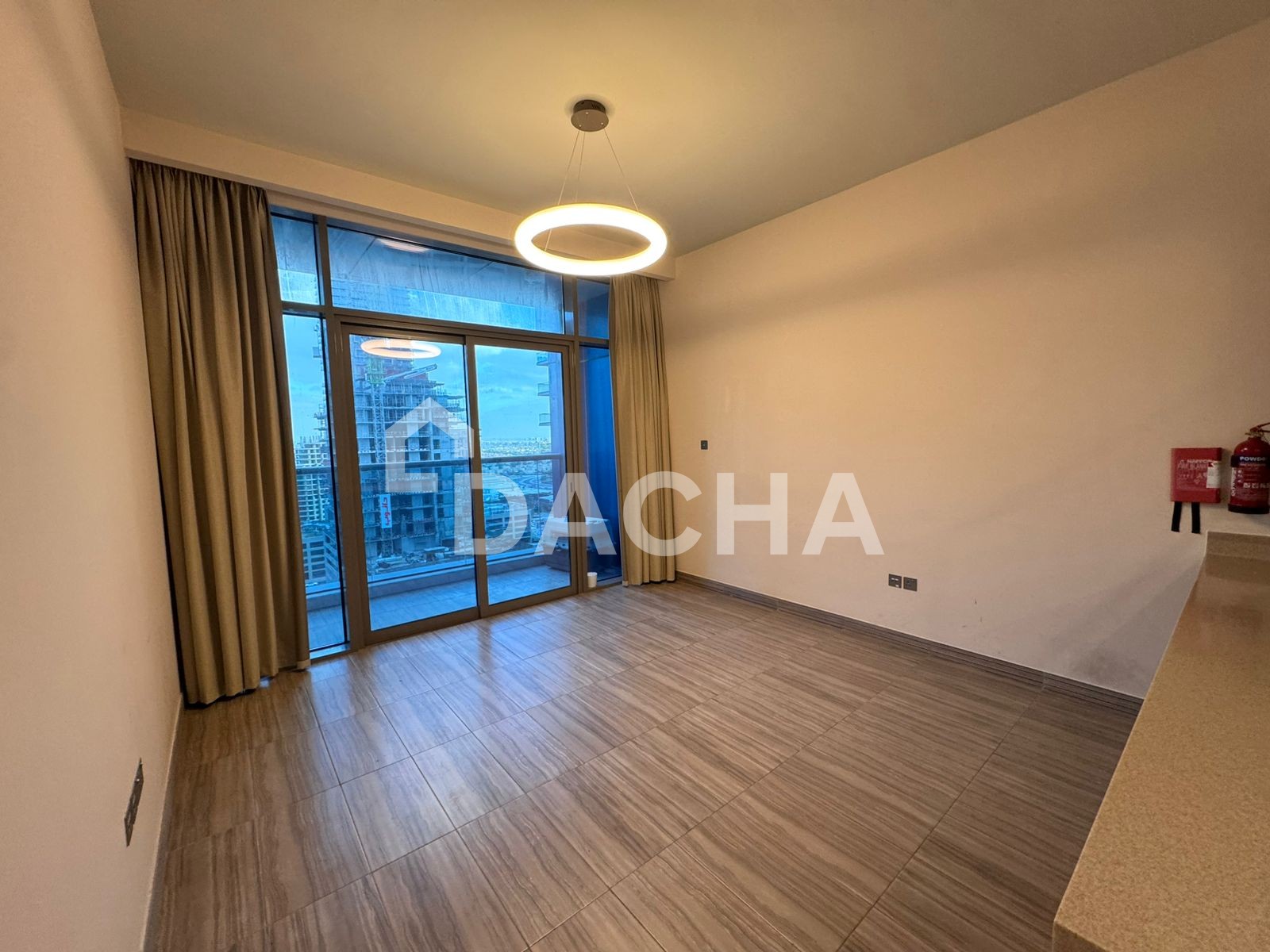 Unfurnished | Vacant | Luxury Building