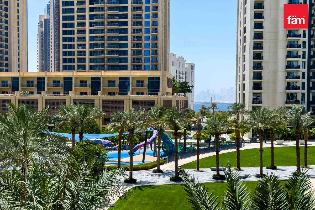 Exclusive | Spacious Unit | Unfurnished