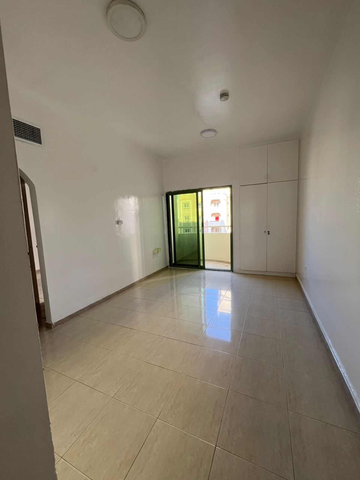 COZY – One Bedroom & Living Room with Balcony