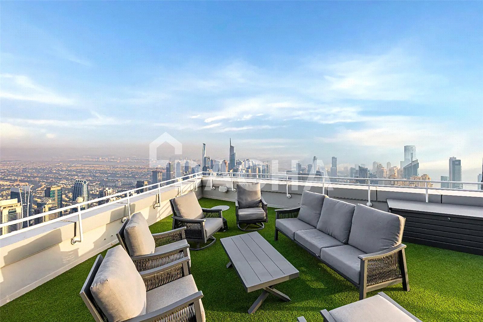 Penthouse | Vacant | Fully Furnished