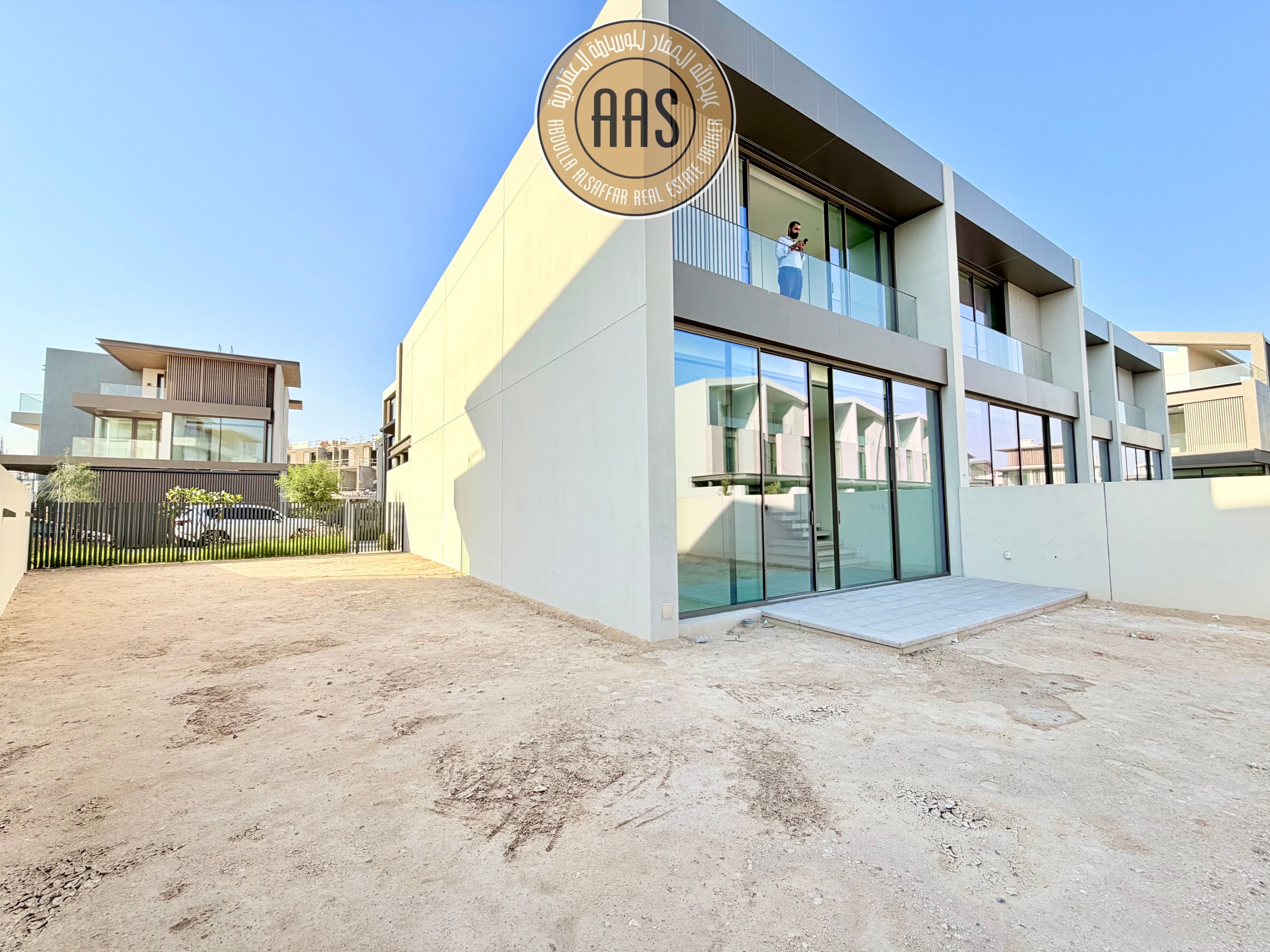 Signature Living•Corner Unit 3BR+Maids Room•Huge Plot G+1•Near Club House