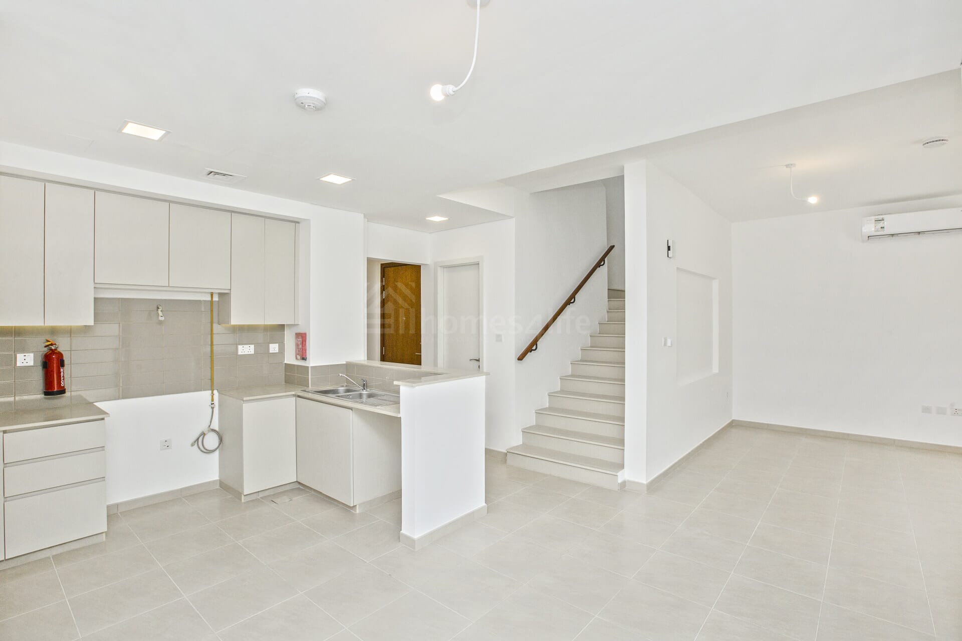 WELL MAINTAINED 3BR | CLOSE TO POOL AND PARK