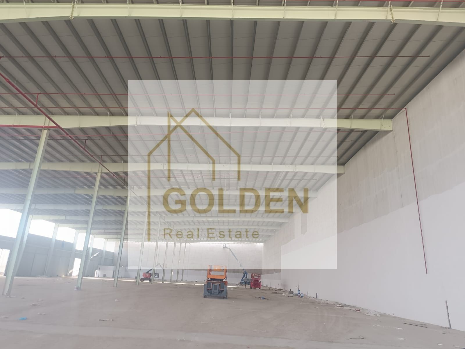 15-meter height | Large industrial warehouse for annual rent in Umm Al Quwain | 150kW power