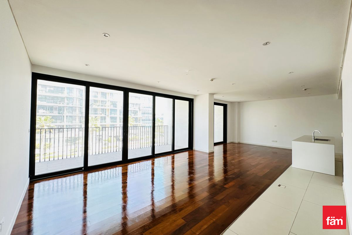 Vacant| Stuning Boulevard View| High Floor