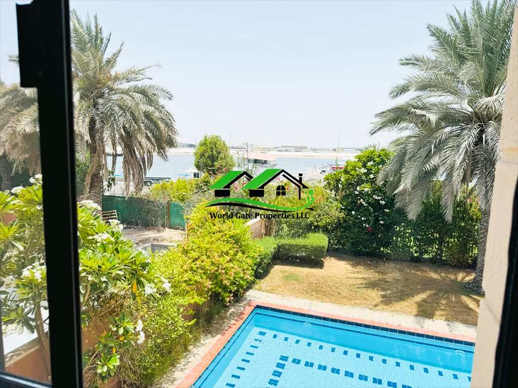 Exquisite 5-Bedroom Villa with Private Pool & Serene Backyard Oasis