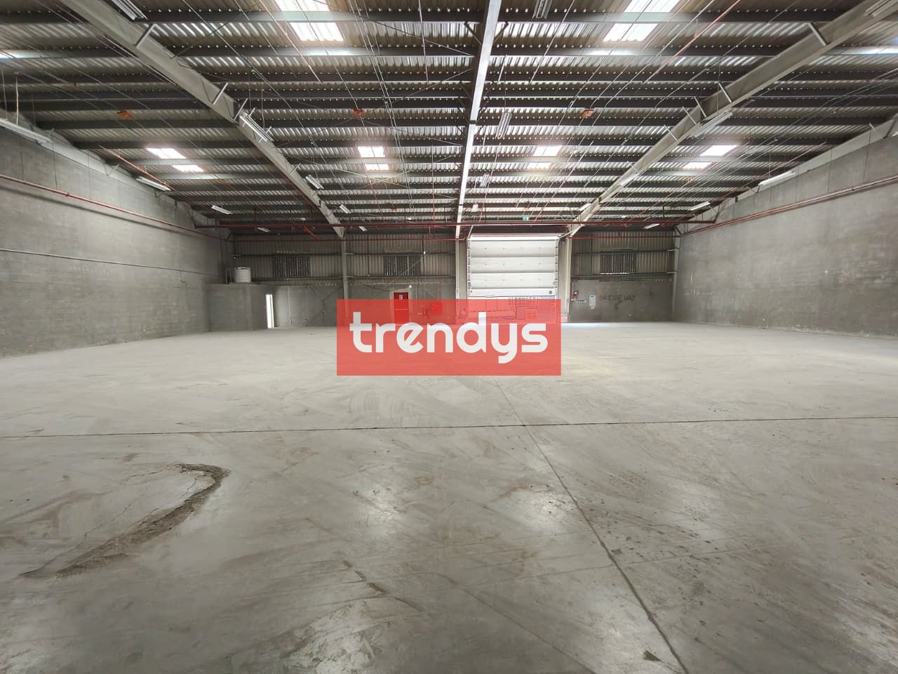 10,000 SQFT warehouse for Rent in Jebel Ali with No 20% Tax