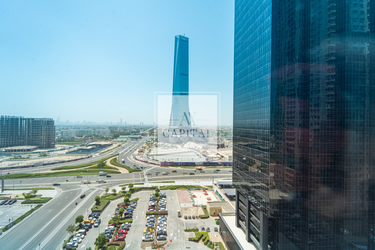 Mid floor | Vacant | Big Layout | Good Deal