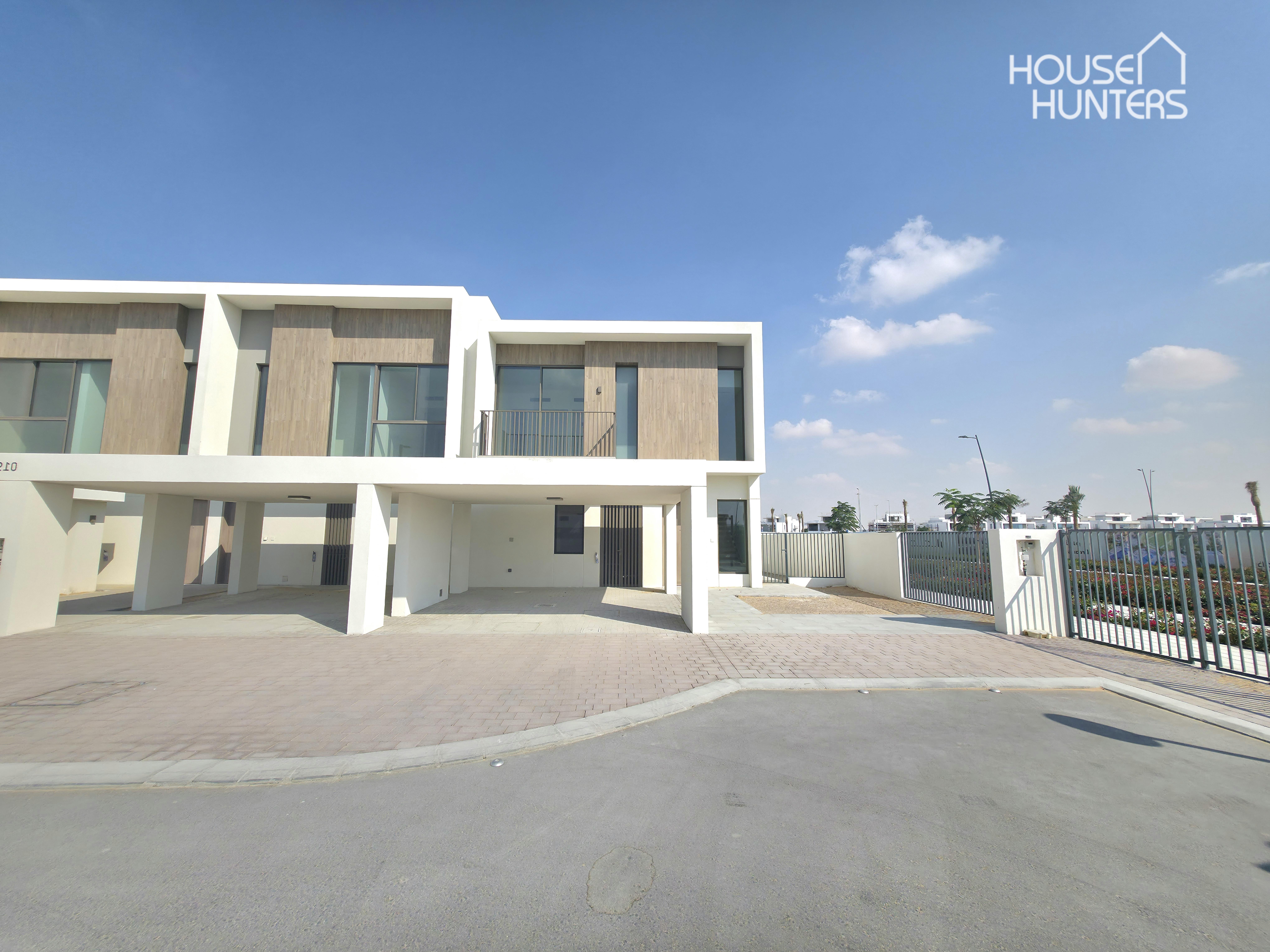 Single Row | Spacious Villa | Motivated Seller