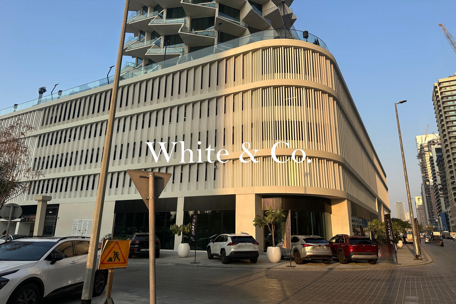 HIGH VISIBILITY | NOW LEASING | PRIME RETAIL SPOT