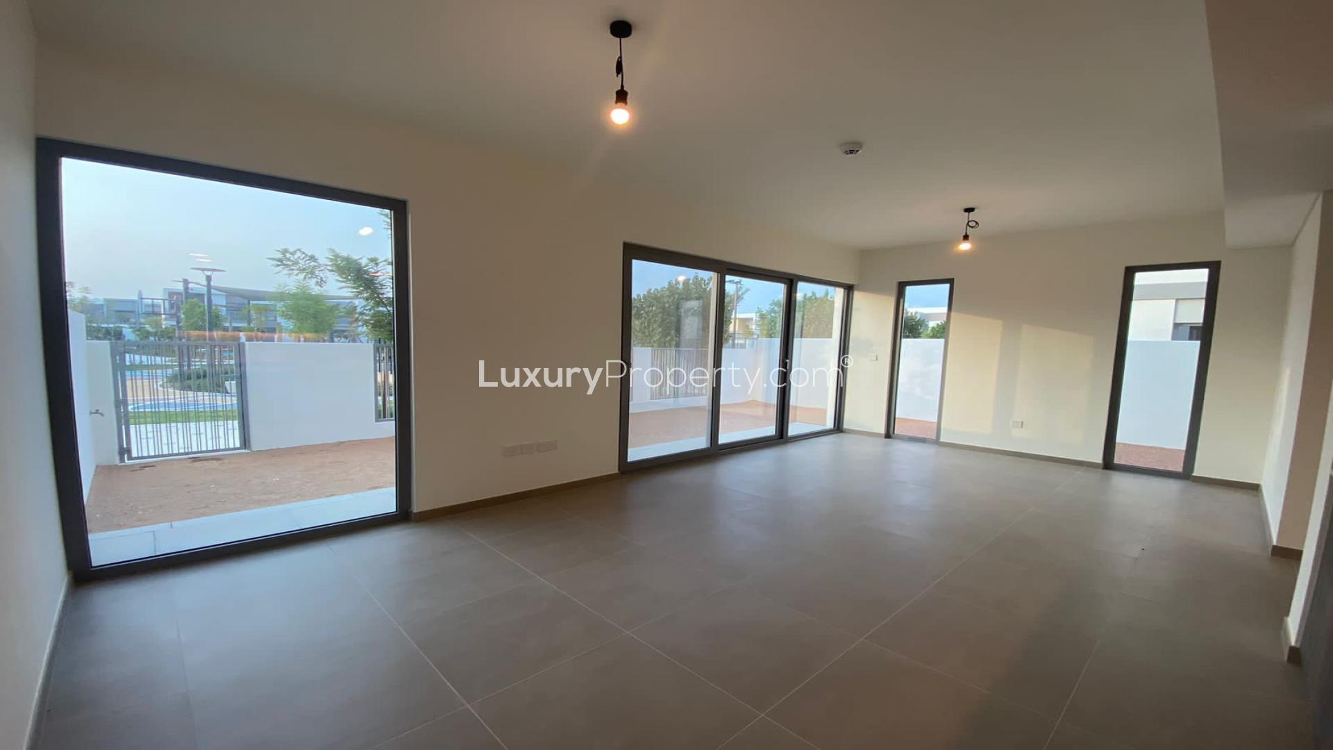 LANDSCAPED | IDEALLY LOCATED | SINGLE ROW