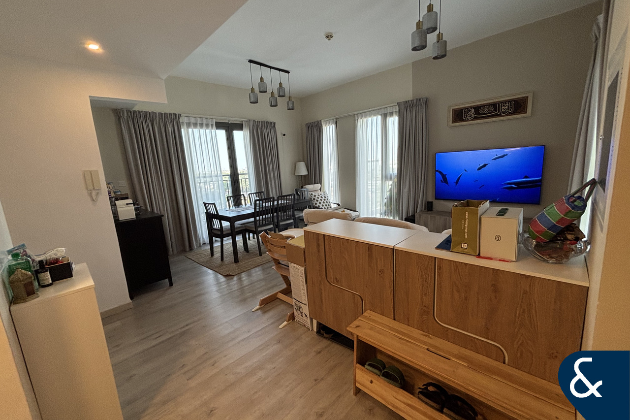 Corner Unit | Vacant on Transfer | Open View