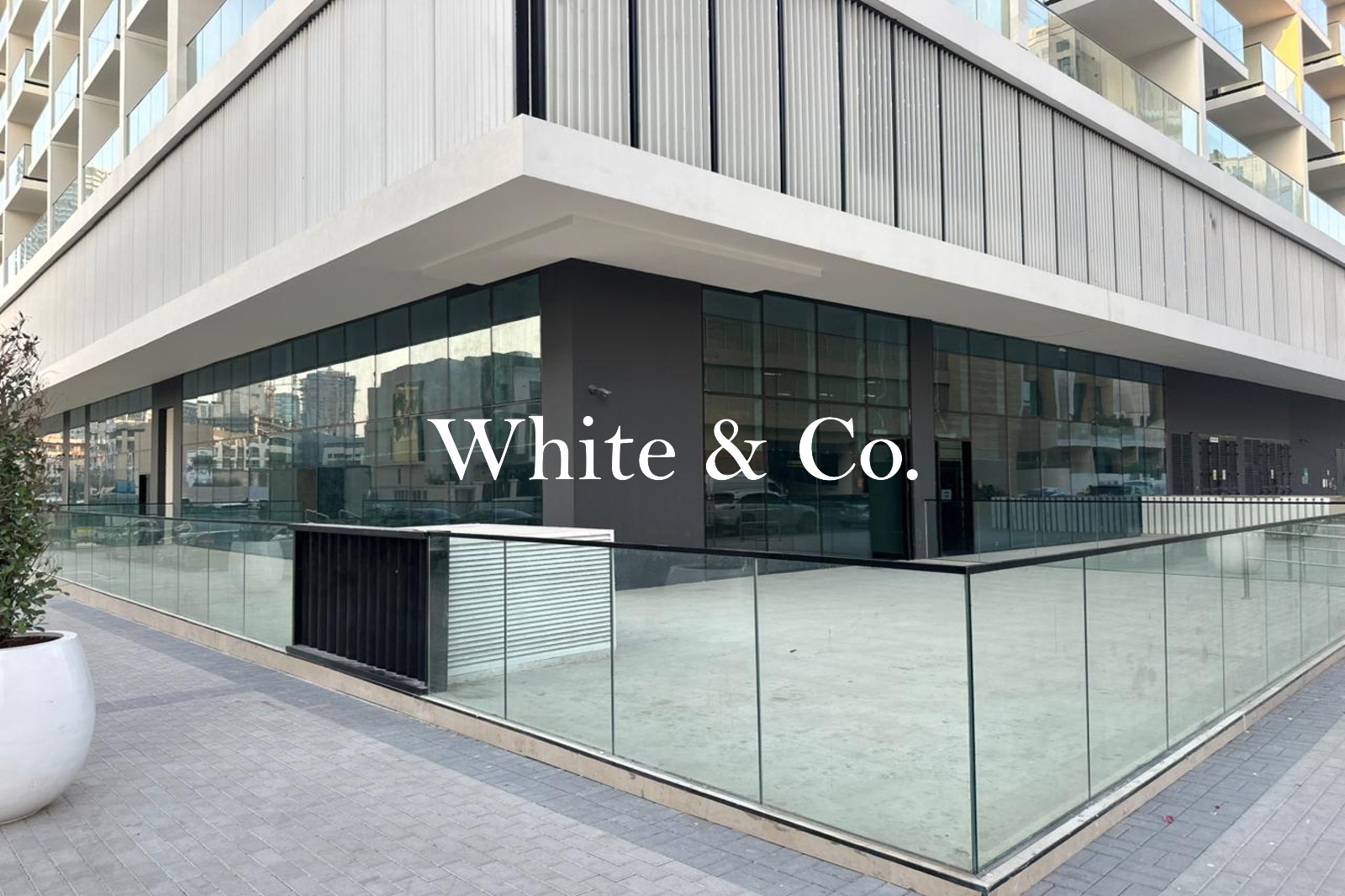 F&B - CORNER UNIT | INVESTORS DEAL | READY NOW